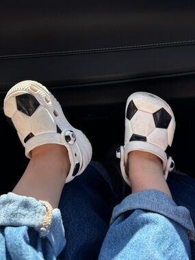 CROCS Kids' soccer